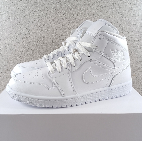 Nike Air Jordan 1 Mid Triple White Sneakers Shoes - Picture 4 of 12